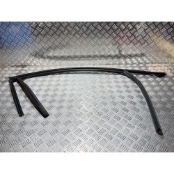 USZCZELKA RAMKA SZYBY DRZWI PRAWY PRZÓD FORD KUGA III MK3 20- LV4B-S21510-C