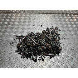 ŚRUBY SPINKI Z DEMONTAŻU MAZDA CX-5 II KF 17-