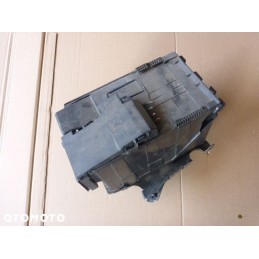 OBUDOWA PODSTAWA AKUMULATORA PEUGEOT 5008 1.6 HDI