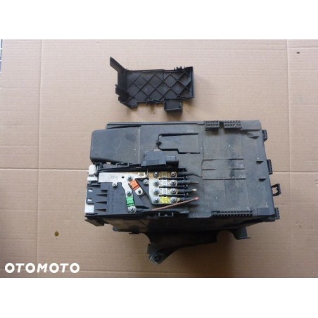 OBUDOWA PODSTAWA AKUMULATORA PEUGEOT 5008 1.6 HDI