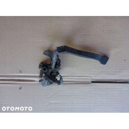 ZAMEK MASKI PEUGEOT 3008 2009-