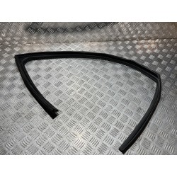 USZCZELKA DRZWI PRAWY PRZÓD KIA CEED III KOMBI 18-