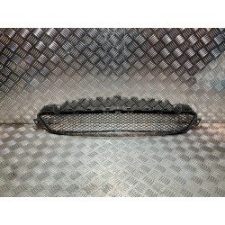 KRATKA ATRAPA ZDERZAKA ŚRODKOWA MERCEDES C KLASA W205