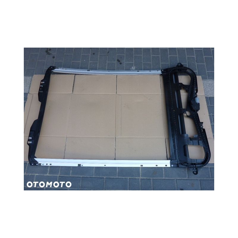 ROLETA ŻALUZJA STELAŻ SILNICZEK DACHU PEUGEOT 3008