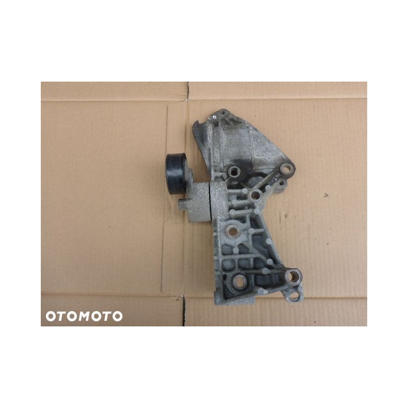 ŁAPA PODSTAWA ALTERNATORA MEGANE III 1.6 16V