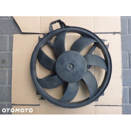 WENTYLATOR CHŁODNICY RENAULT MEGANE III 214812415R