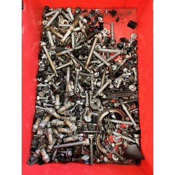 ŚRUBY ŚRUBKI NAKRĘTKI DEMONTAŻ AUDI A4 B9 15-