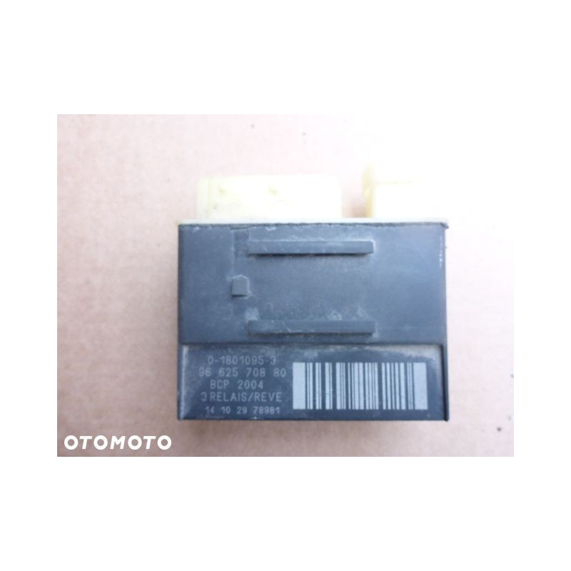 PRZEKAŹNIK ŚWIEC PEUGEOT 308 T9 9662570880