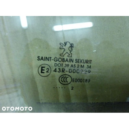 SZYBA DRZWI PRAWY PRZÓD PEUGEOT 3008 09-