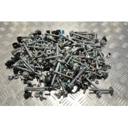 ŚRUBY SPINKI Z DEMONTAŻU OPEL FRONTERA C 24- ELEKTRYK