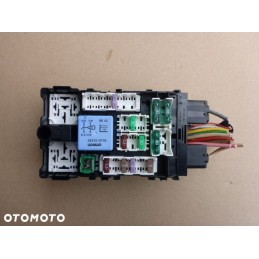 SKRZYNKA BEZPIECZNIKÓW CITROEN DS4 9665492680