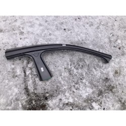 SŁUPEK DACHOWY PRAWY MERCEDES GLA X156 13- LAKIER 787