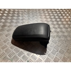 PODŁOKIETNIK MERCEDES GLA X156 13-