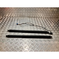 SIŁOWNIKI KLAPY BAGAŻNIKA MERCEDES GLA X156 13- KOMPLET