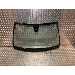 SZYBA CZOŁOWA PRZEDNIA MERCEDES GLA X156 13- ZAMIENNIK