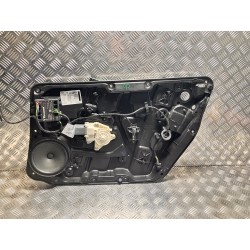 PODNOŚNIK SZYBY DRZWI PRAWY PRZÓD MERCEDES GLA X156 13-