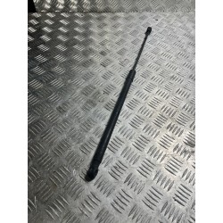 SIŁOWNIK KLAPY BAGAŻNIKA SKODA SUPERB III 3V 15- 3V9827550C