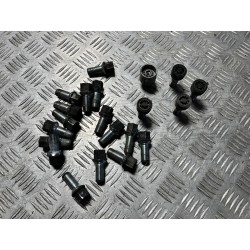 ŚRUBY ZABEZPIECZAJĄCE KOŁA ZŁODZIEJKI SEAT LEON IV 20-