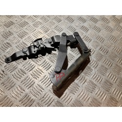 ZAWIAS MASKI PRAWY MERCEDES SLK SLC R172 2015- 2.0 CGI