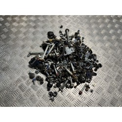 ŚRUBY ŚRUBKI NAKRĘTKI DEMONTAŻ HYUNDAI I20 III 20-