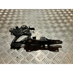 ZAWIAS MASKI PRAWY BMW X1 F48 2015-