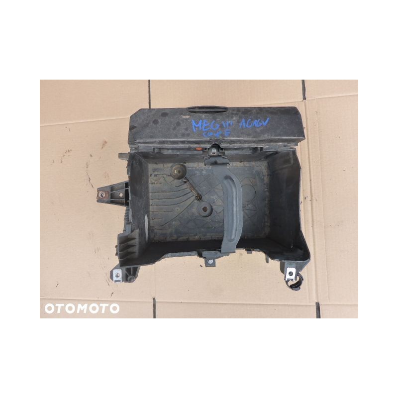 PODSTAWA AKUMULATORA RENAULT MEGANE III 3 COUPE