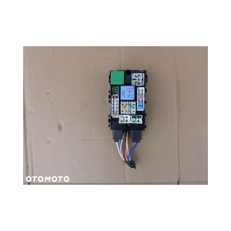 SKRZYNKA BEZPIECZNIKÓW 508 1.6 E-HDI 9665492680