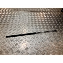 SIŁOWNIK MASKI MERCEDES A KLASA W177 18-