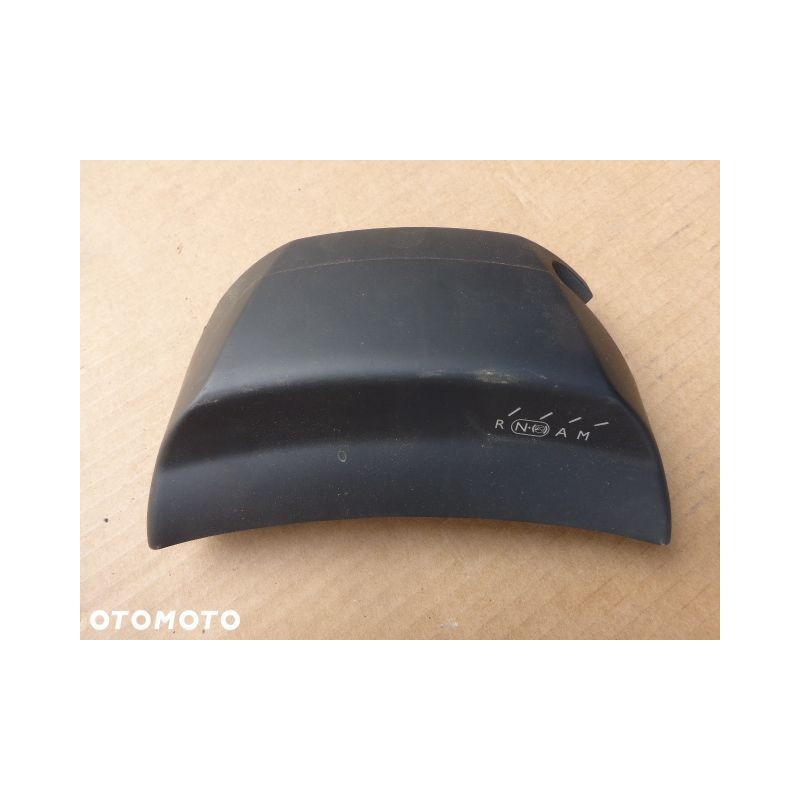 OSŁONA WYBIERAKA BIEGÓW AUTOMAT C4 PICASSO 13-