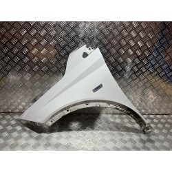 BŁOTNIK LEWY PRZÓD PRZEDNI HYUNDAI BAYON 21- T9Y