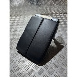 PODŁOKIETNIK SKÓRZANY VW TOUAREG II 10-