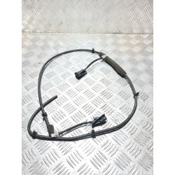 DYSZE SPRYSKIWACZY SZYBY CZOŁOWEJ FORD FIESTA MK8 17-