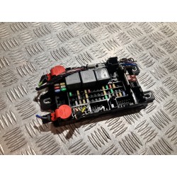 SKRZYNKA BEZPIECZNIKÓW JAGUAR E-PACE X540 17- 2.0 D