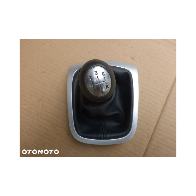 GAŁKA MIESZEK RENAULT MEGANE III 5-BIEGÓW