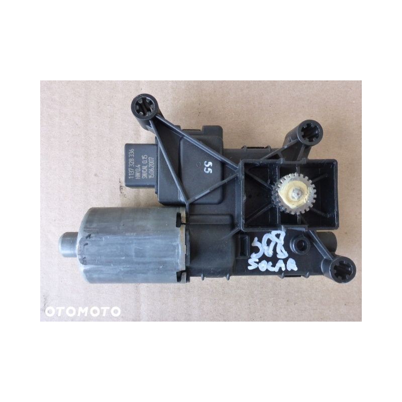 SILNICZEK ROLETY SOLAR DACHU PEUGEOT 308