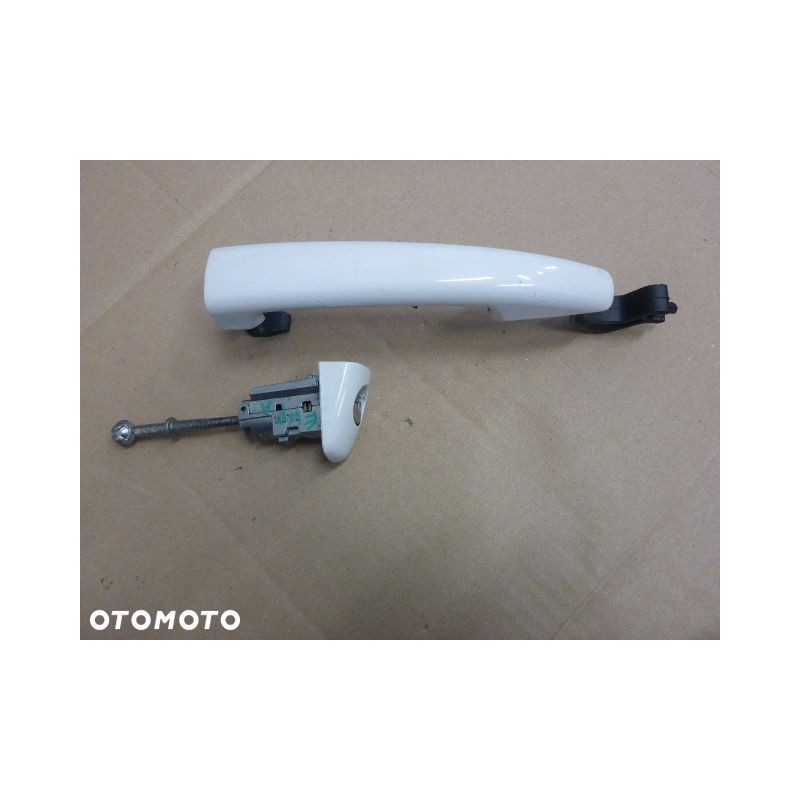 KLAMKA ZEWNĘTRZNA PRAWY PRZÓD CITROEN C3 10- EWPA