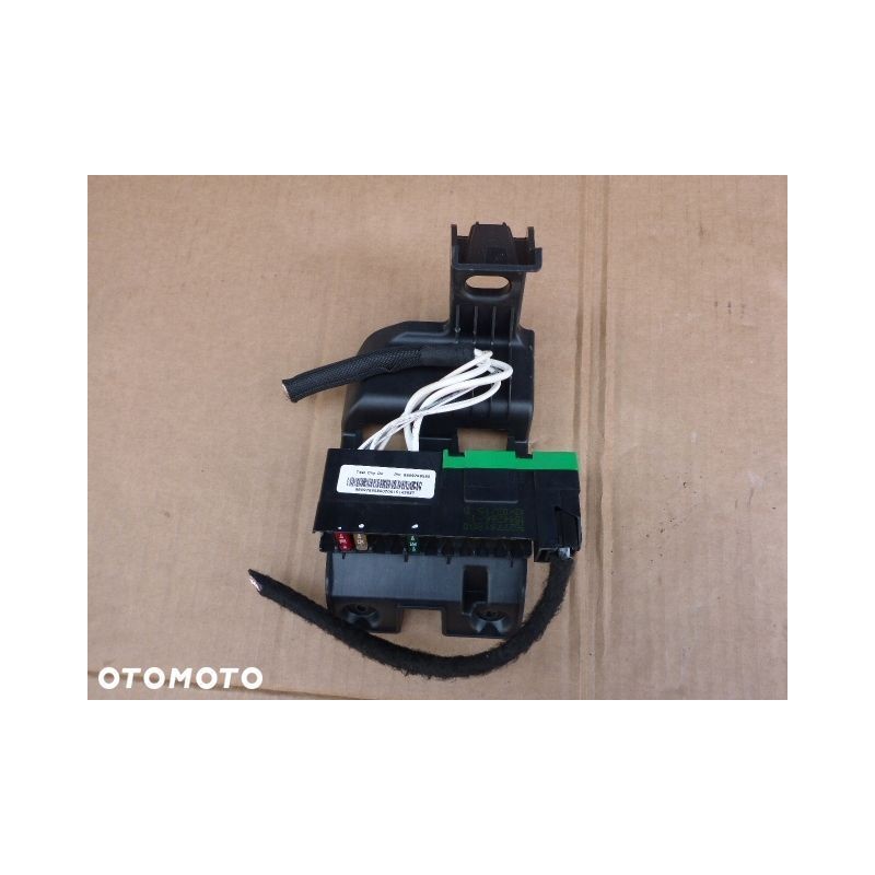 SKRZYNKA LISTWA BEZPIECZNIKÓW CITROEN C4 CACTUS