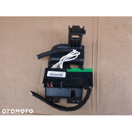 SKRZYNKA LISTWA BEZPIECZNIKÓW CITROEN C4 CACTUS