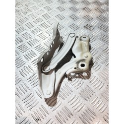 ZAWIAS MASKI LEWY SKODA ENYAQ 5LA823301