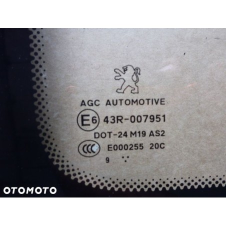 SZYBA KAROSERYJNA LEWY TYŁ CHROM PEUGEOT 5008 09-