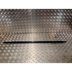 LISTWA ZGARNIAJĄCA DRZWI LEWY PRZÓD BMW X1 U11 22-