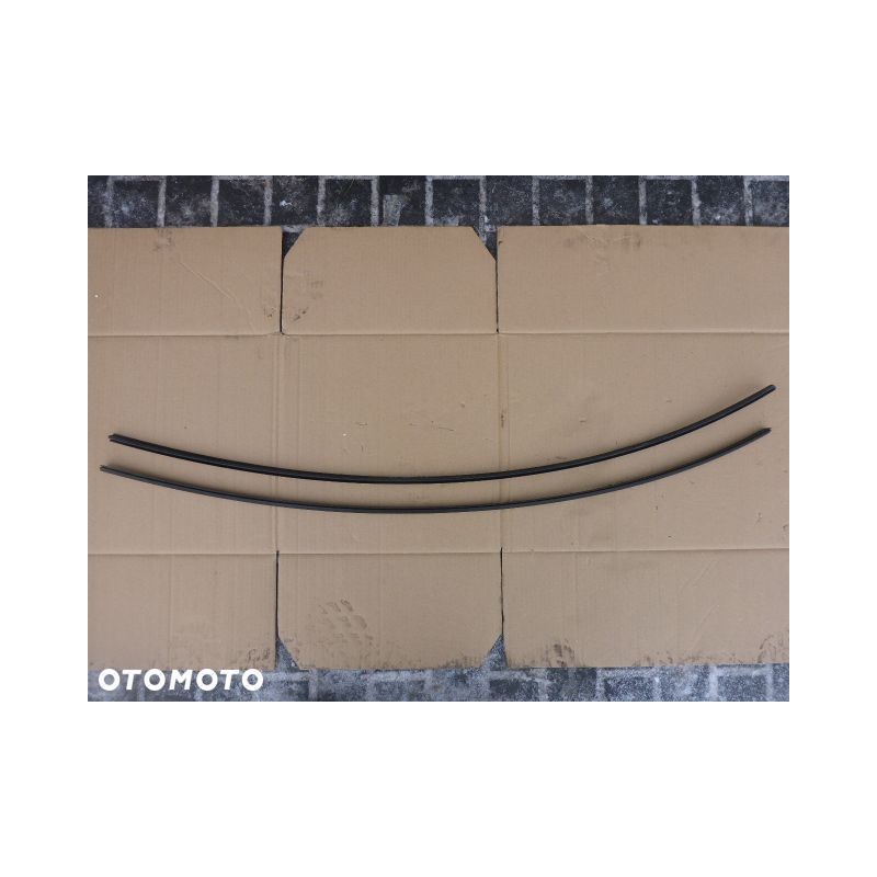 LISTWY SZYBY PRZEDNIEJ CZOŁOWEJ CITROEN C3 10-