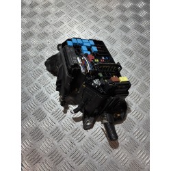 SKRZYNKA OBUDOWA BEZPIECZNIKÓW TOYOTA C-HR II 23- 2.0 HYBRID