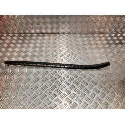 LISTWA SZYBY CZOŁOWEJ PRAWA BMW X1 F48 2015-