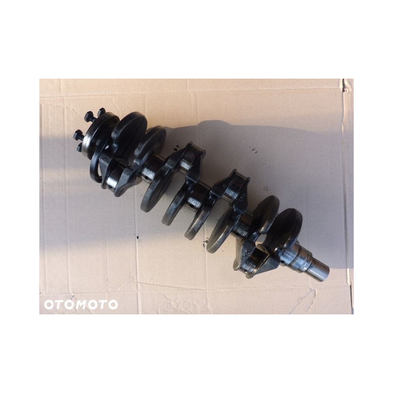 WAŁ KORBOWY CITROEN BERLINGO 1.6 HDI 90KM 2008-