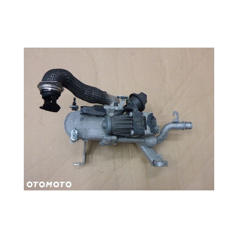 ZAWÓR EGR CHŁODNICA SPALIN CITROEN C4 DS4 1.6 EHDI