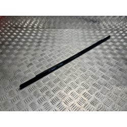 LISTWA ZGARNIAJĄCA DRZWI TYŁ LEWA AUDI A3 8Y 20- SEDAN 8Y0839475