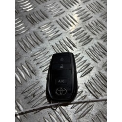 KLUCZYK PILOT KEYLESS TOYOTA BZ4X 2022-