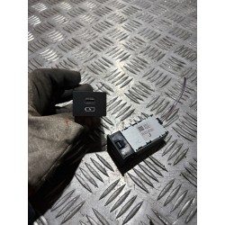 GNIAZDO USB PORT USB TYP C TOYOTA BZ4X 2022-