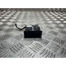 PORT GNIAZDO USB PRZÓD NISSAN JUKE II F16 19-